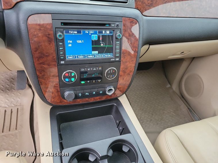 image for item LC9863 2007 Chevrolet Suburban SUV