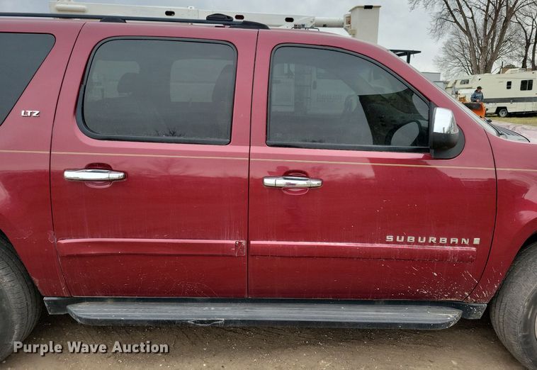 image for item LC9863 2007 Chevrolet Suburban SUV