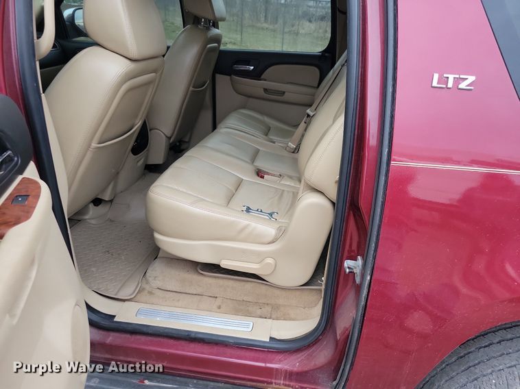 image for item LC9863 2007 Chevrolet Suburban SUV