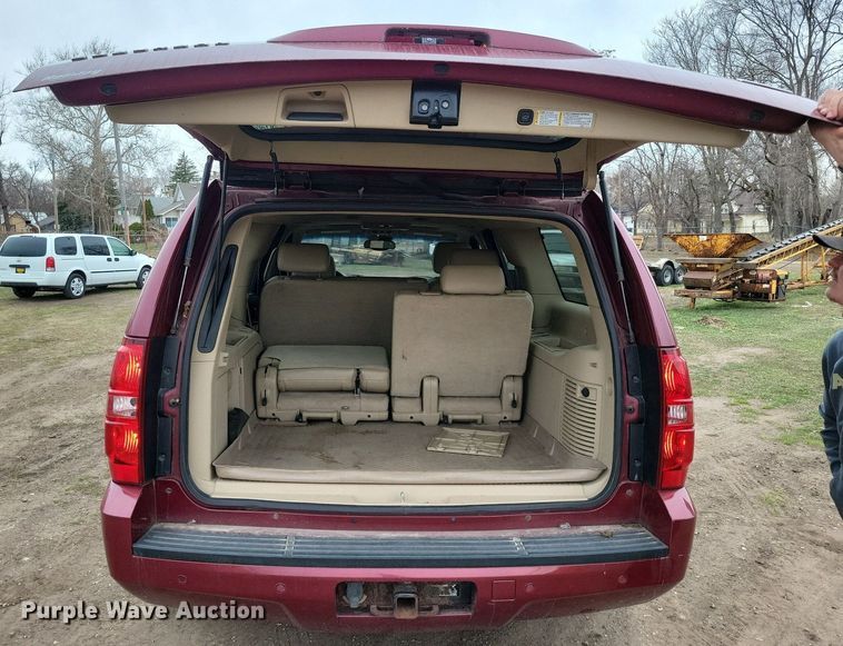 image for item LC9863 2007 Chevrolet Suburban SUV