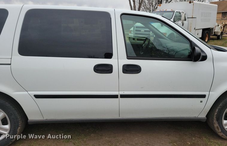 image for item LC9864 2006 Chevrolet  Uplander van