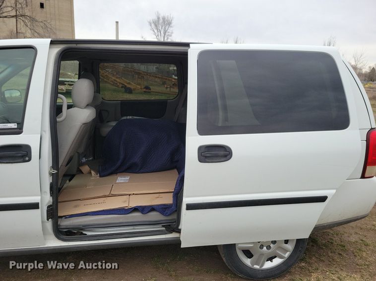 image for item LC9864 2006 Chevrolet  Uplander van