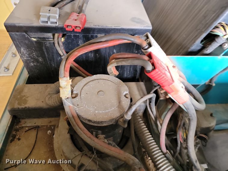 image for item LD9113 Tennant 530E floor scrubber