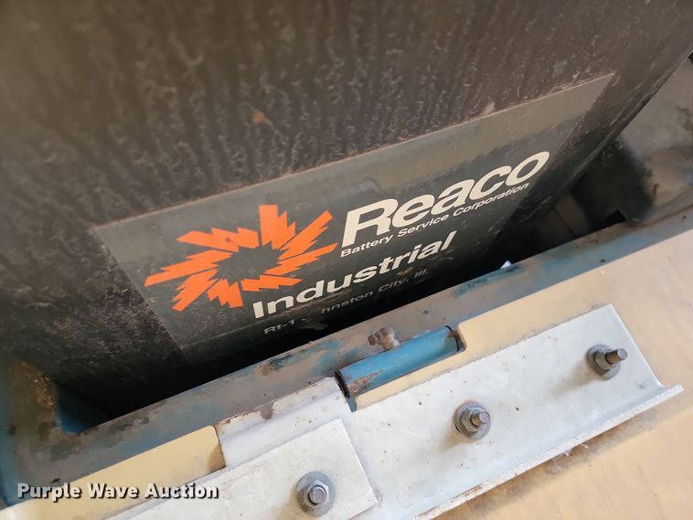 image for item LD9113 Tennant 530E floor scrubber