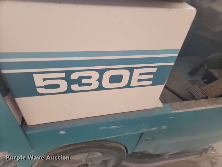 image for item LD9113 Tennant 530E floor scrubber