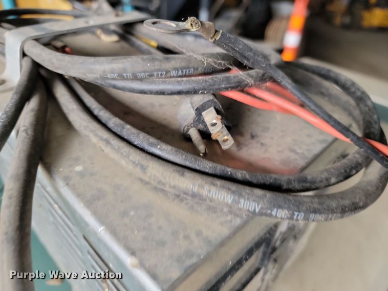 image for item LD9113 Tennant 530E floor scrubber