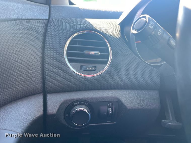 image for item LD9304 2013 Chevrolet  Cruze LT 