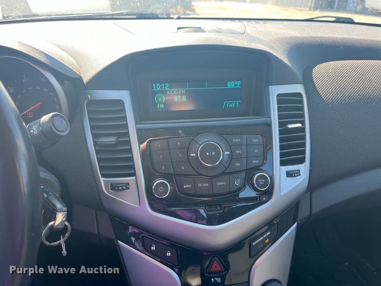 image for item LD9304 2013 Chevrolet  Cruze LT 