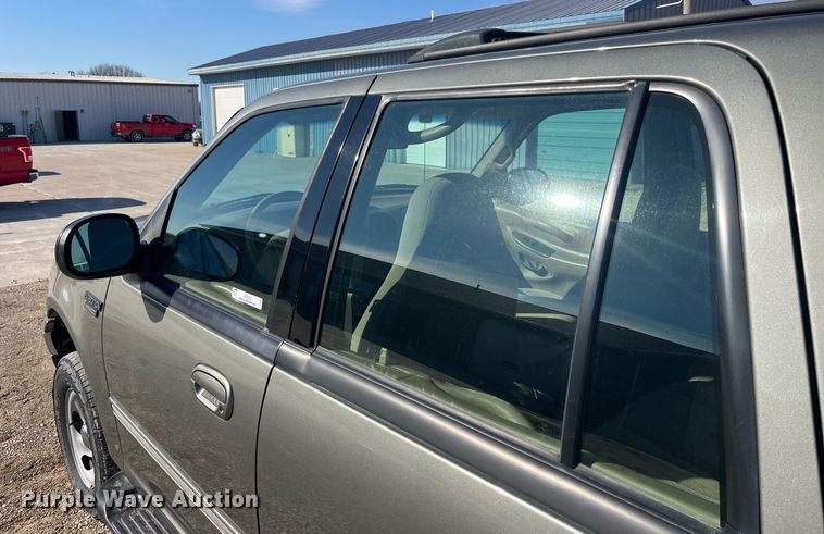 image for item LE9003 1999 Ford Expedition  SUV