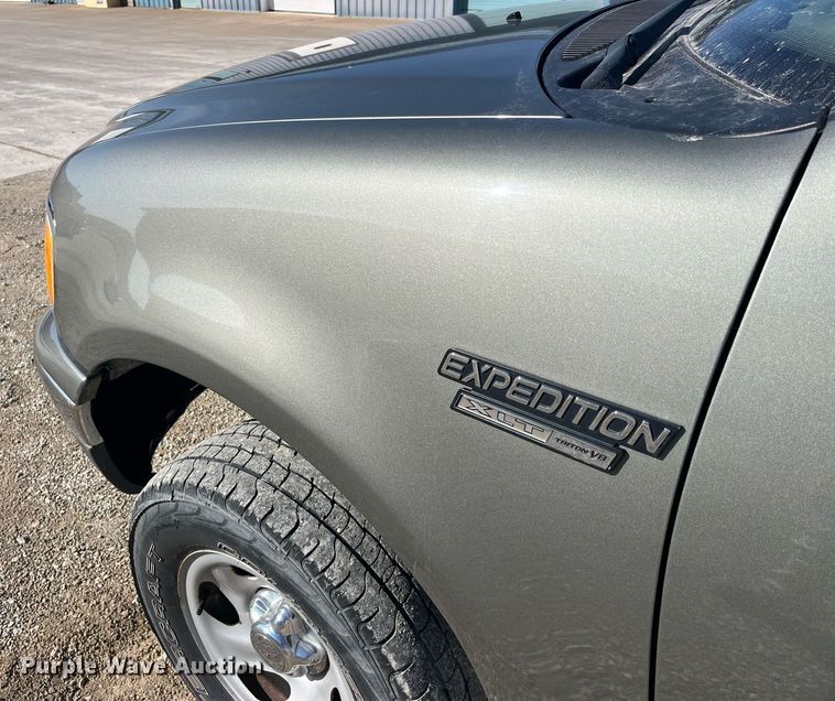 image for item LE9003 1999 Ford Expedition  SUV