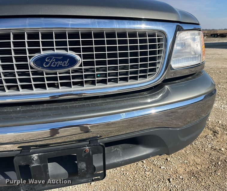 image for item LE9003 1999 Ford Expedition  SUV
