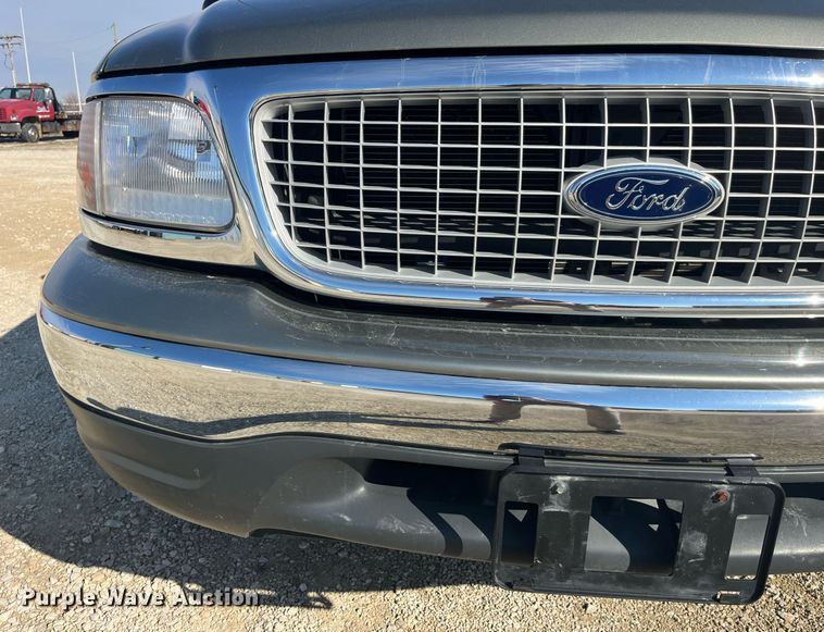 image for item LE9003 1999 Ford Expedition  SUV