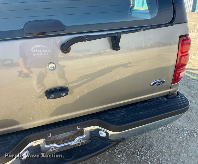 image for item LE9003 1999 Ford Expedition  SUV