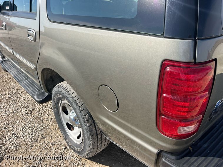 image for item LE9003 1999 Ford Expedition  SUV