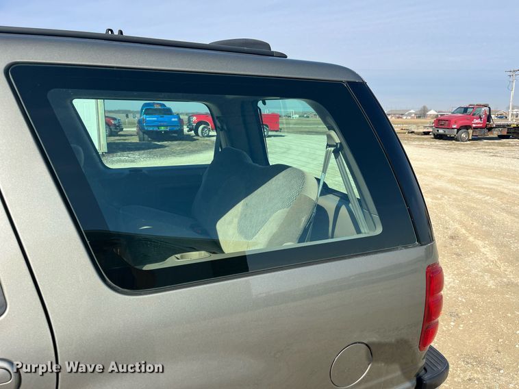 image for item LE9003 1999 Ford Expedition  SUV