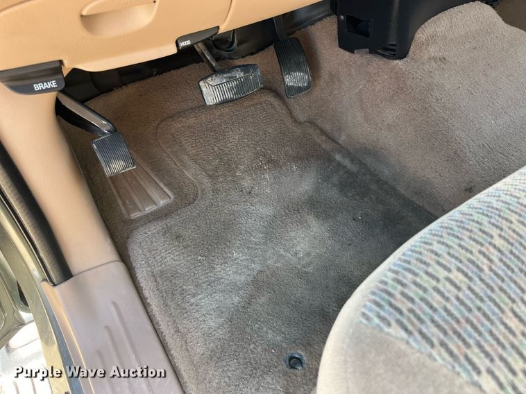 image for item LE9003 1999 Ford Expedition  SUV