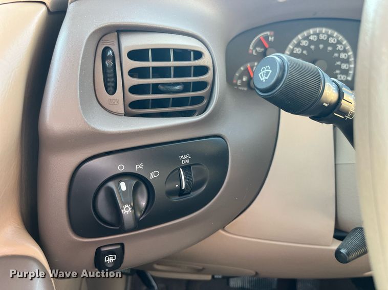 image for item LE9003 1999 Ford Expedition  SUV