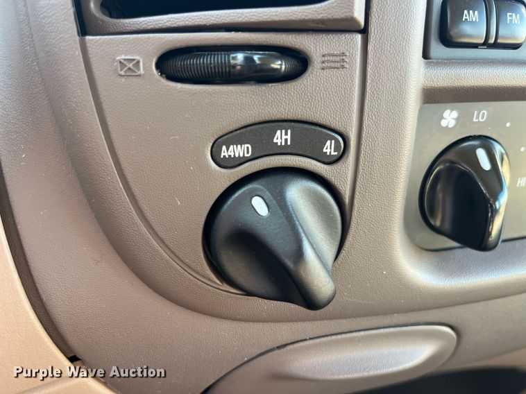 image for item LE9003 1999 Ford Expedition  SUV