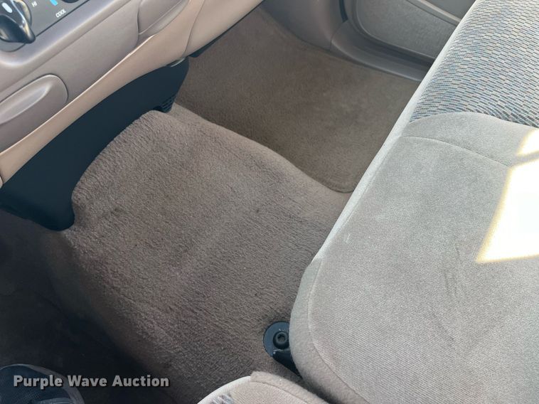 image for item LE9003 1999 Ford Expedition  SUV