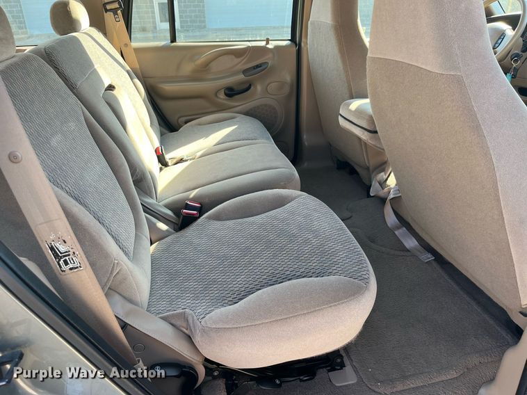 image for item LE9003 1999 Ford Expedition  SUV