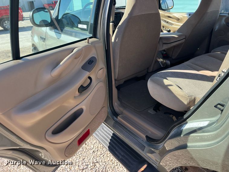 image for item LE9003 1999 Ford Expedition  SUV
