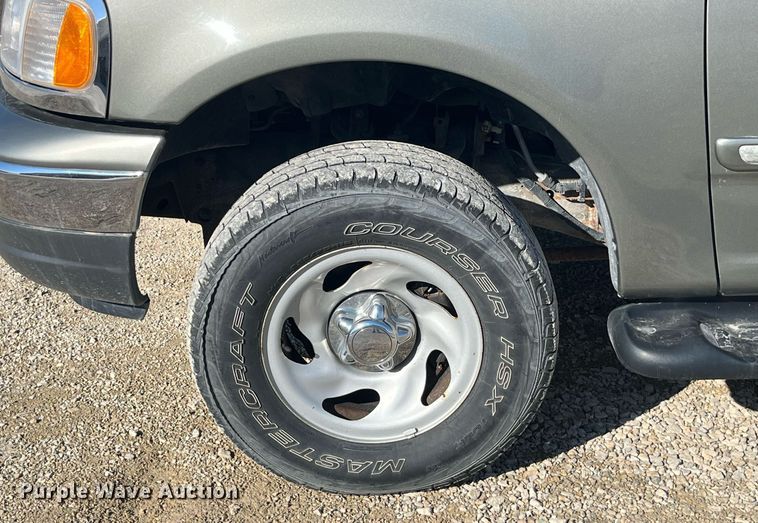 image for item LE9003 1999 Ford Expedition  SUV