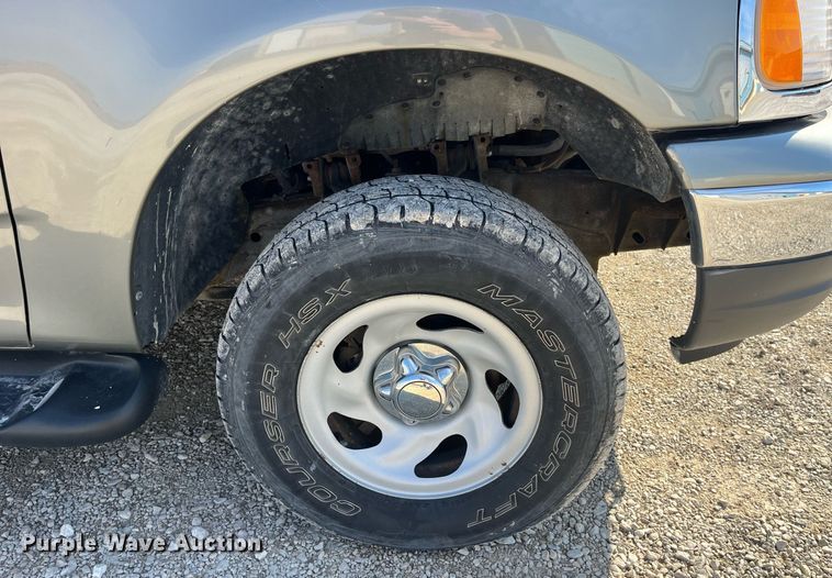 image for item LE9003 1999 Ford Expedition  SUV