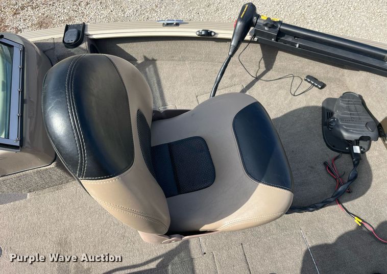 image for item LE9010 2011 G3 Angler V172F boat