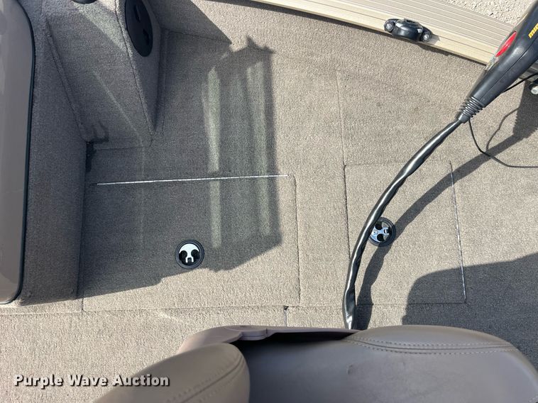 image for item LE9010 2011 G3 Angler V172F boat