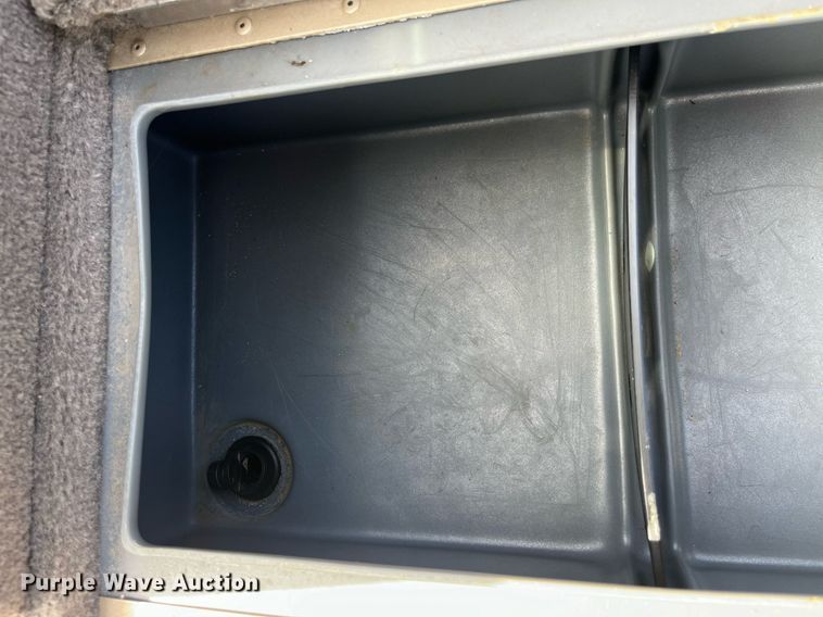 image for item LE9010 2011 G3 Angler V172F boat