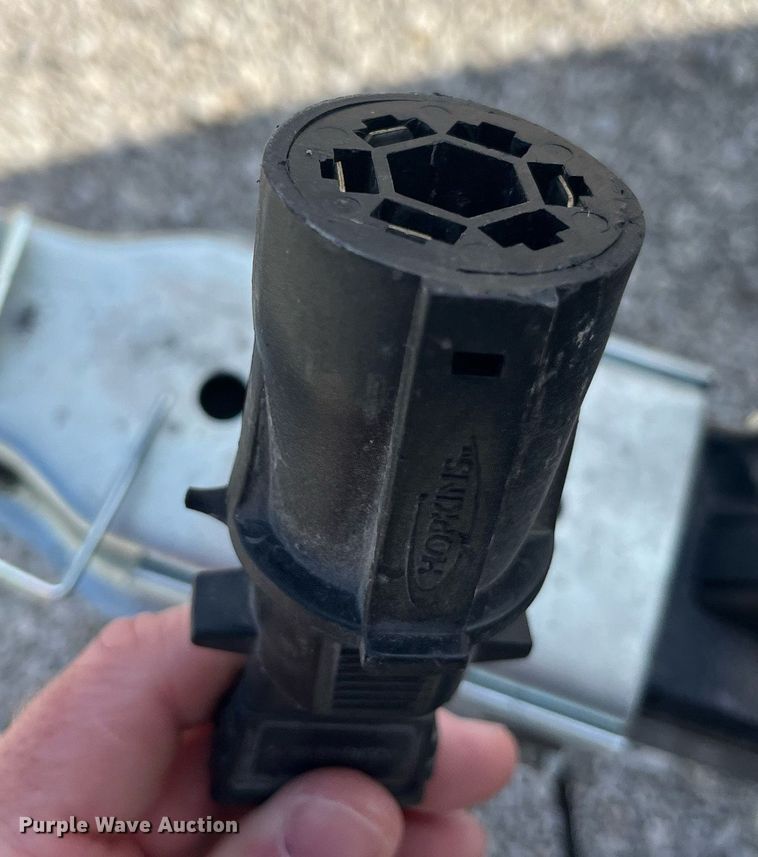 image for item LE9010 2011 G3 Angler V172F boat