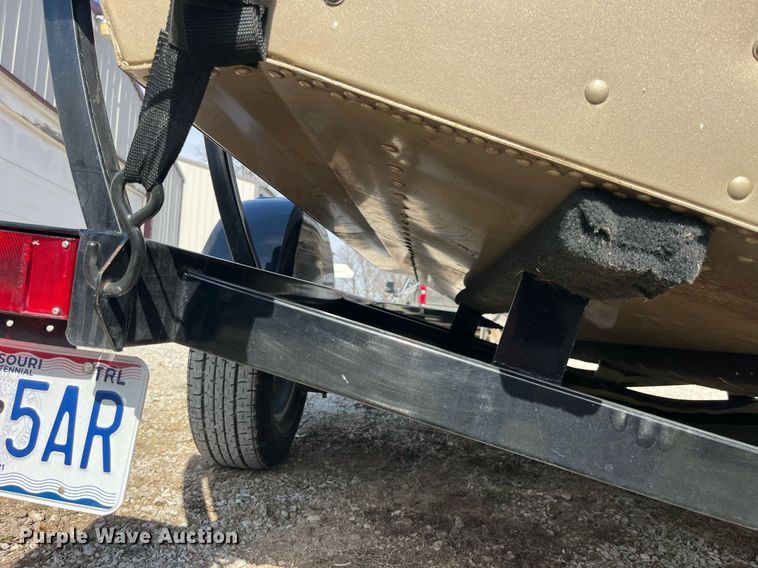 image for item LE9010 2011 G3 Angler V172F boat