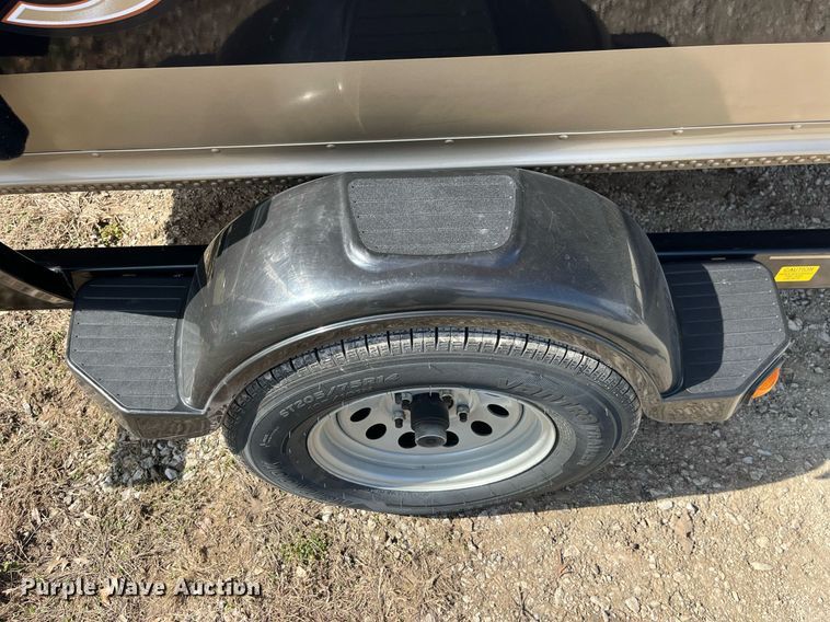 image for item LE9010 2011 G3 Angler V172F boat