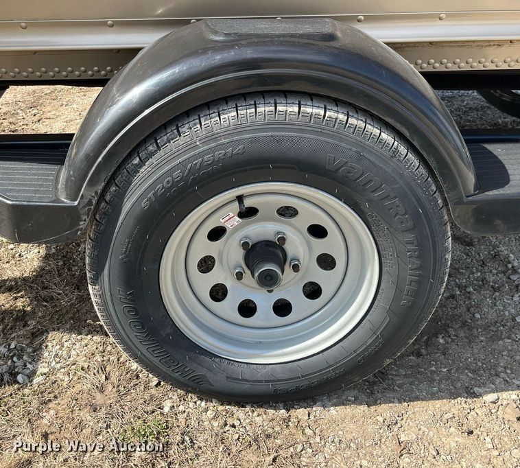 image for item LE9010 2011 G3 Angler V172F boat