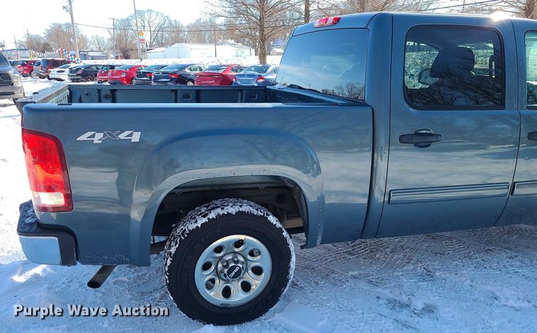 image for item LJ9471 2013 GMC Sierra 1500 Crew Cab pickup truck