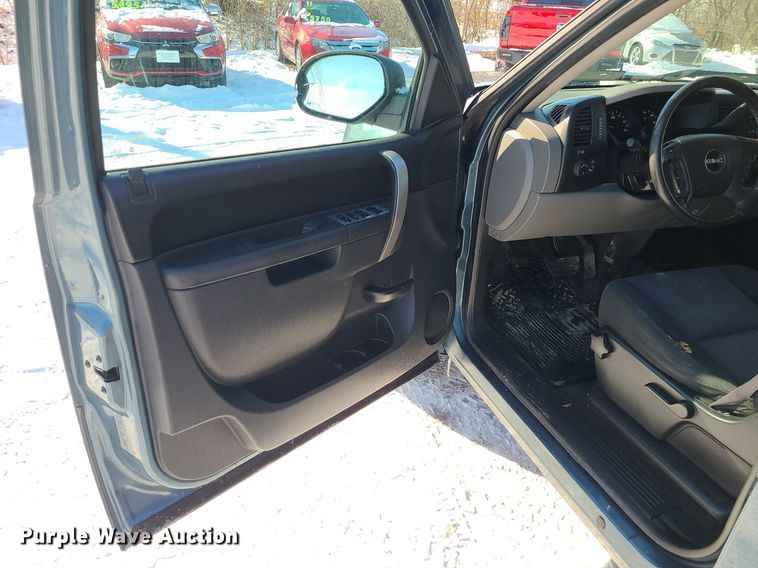 image for item LJ9471 2013 GMC Sierra 1500 Crew Cab pickup truck