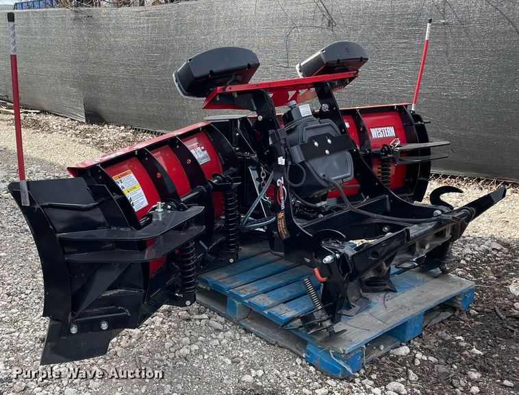 image for item LV9990 Western  MVP Plus  snow plow