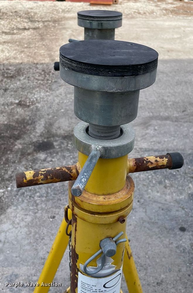 image for item LV9991 (2) Rotary Lift RS18 jack stands  