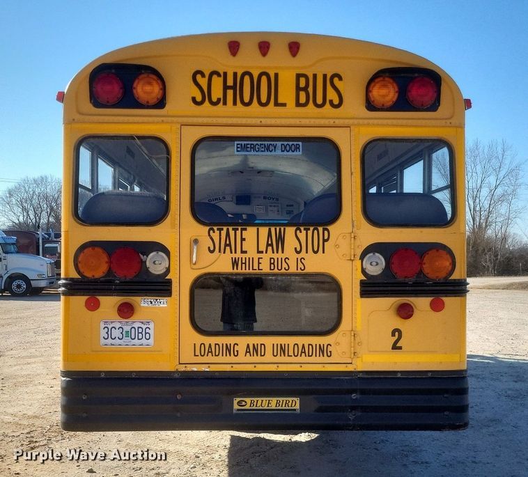 image for item MI9987 2003 International 3800 school bus