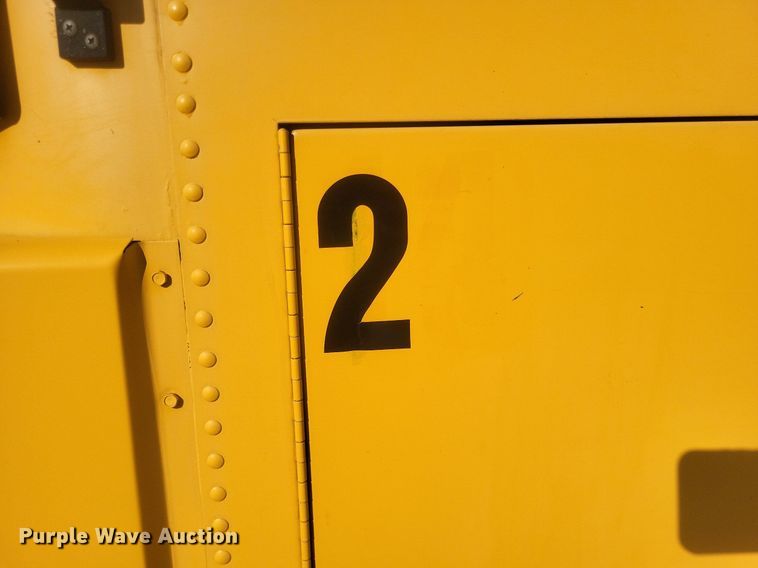 image for item MI9987 2003 International 3800 school bus