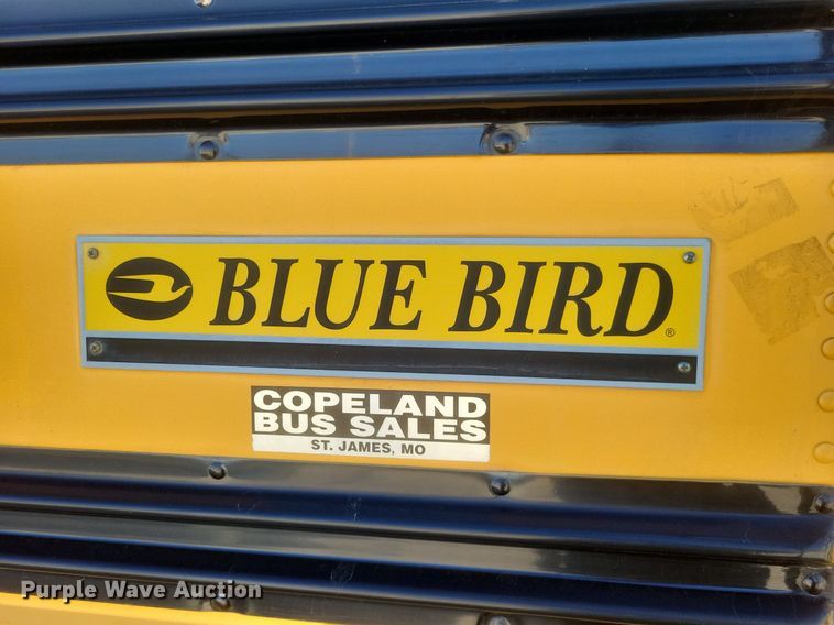 image for item MI9987 2003 International 3800 school bus