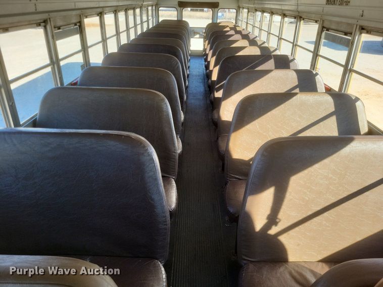 image for item MI9987 2003 International 3800 school bus