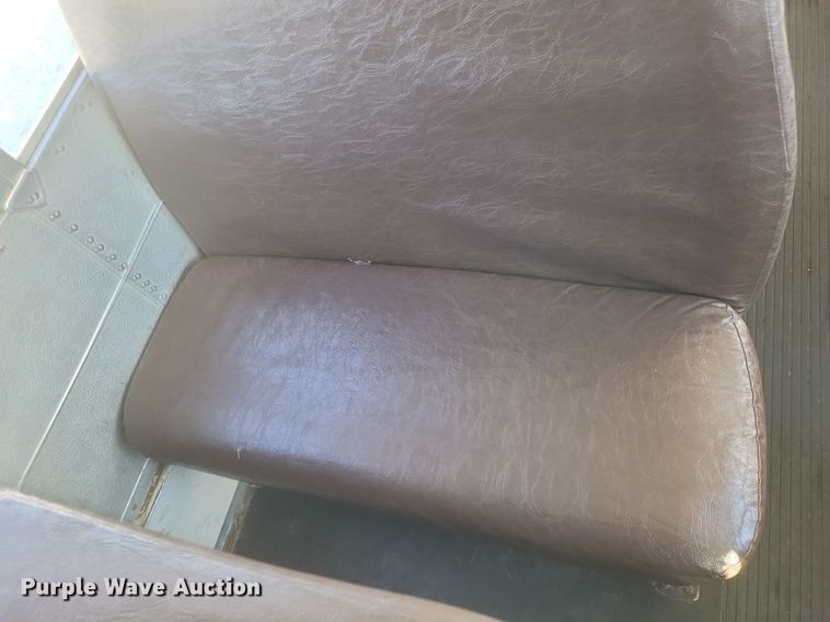 image for item MI9987 2003 International 3800 school bus