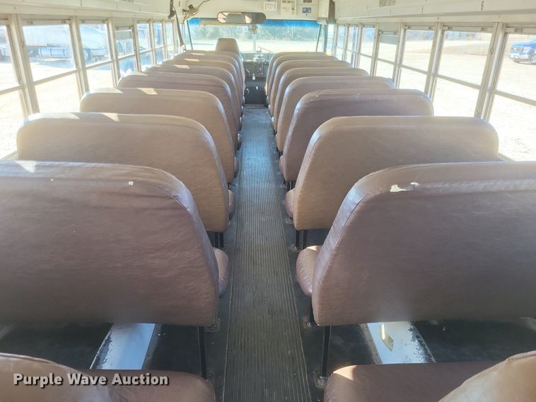 image for item MI9987 2003 International 3800 school bus