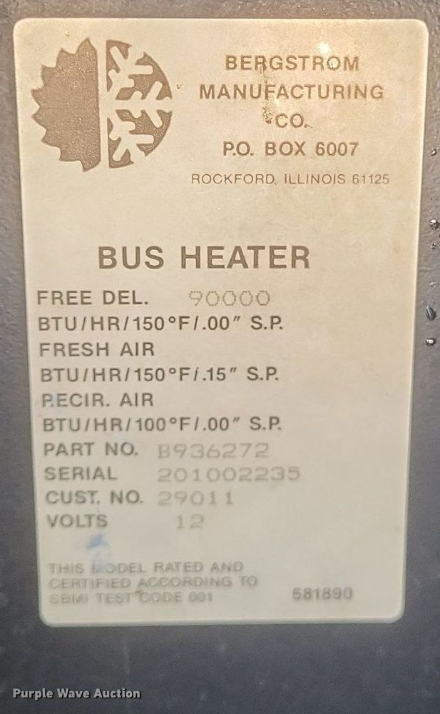 image for item MI9987 2003 International 3800 school bus