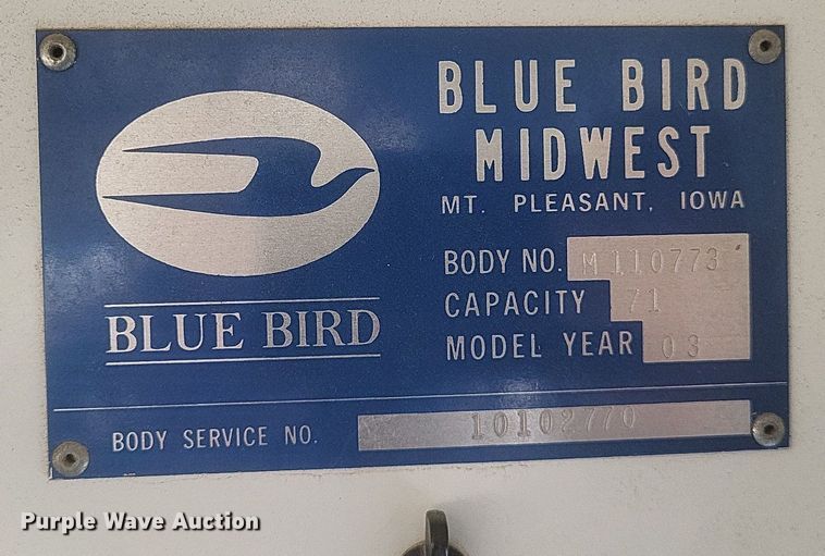 image for item MI9987 2003 International 3800 school bus