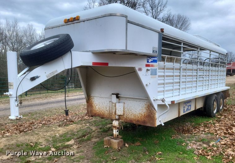 image for item MJ9003 1997 Gooseneck livestock trailer
