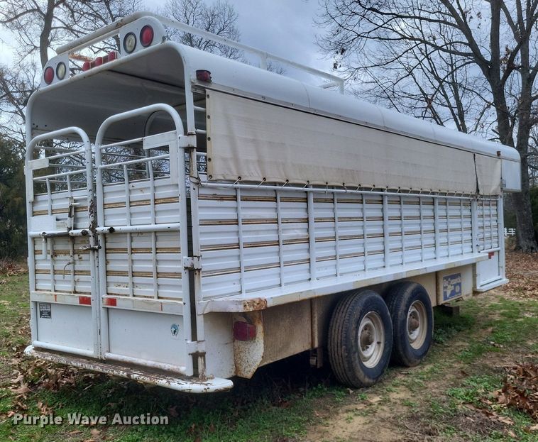 image for item MJ9003 1997 Gooseneck livestock trailer