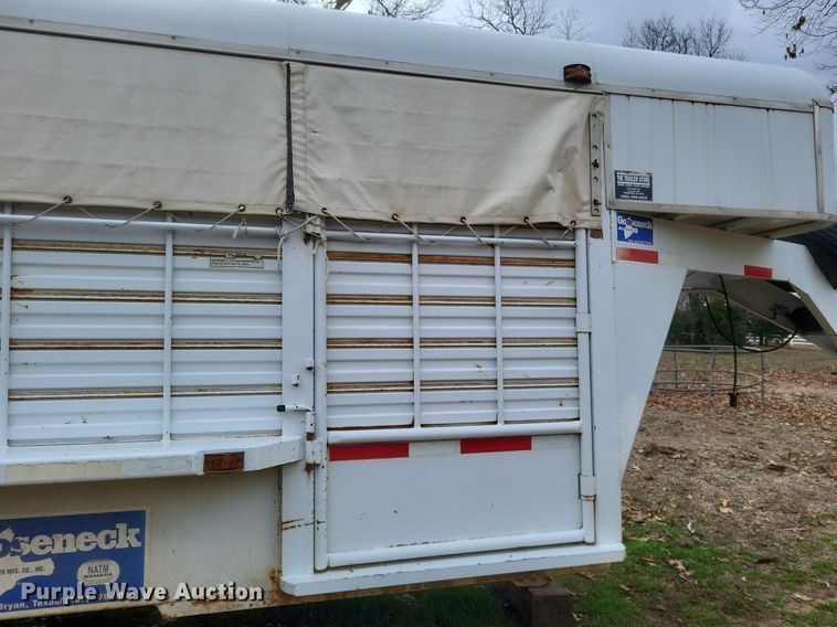 image for item MJ9003 1997 Gooseneck livestock trailer