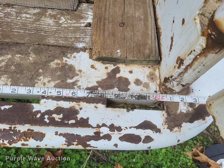 image for item MJ9003 1997 Gooseneck livestock trailer